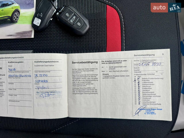 Белый Опель Mokka-e, объемом двигателя 0 л и пробегом 14 тыс. км за 18900 $, фото 83 на Automoto.ua