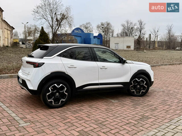 Белый Опель Mokka-e, объемом двигателя 0 л и пробегом 29 тыс. км за 16700 $, фото 9 на Automoto.ua
