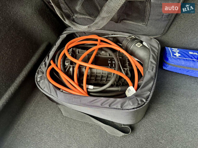 Белый Опель Mokka-e, объемом двигателя 0 л и пробегом 14 тыс. км за 18900 $, фото 16 на Automoto.ua