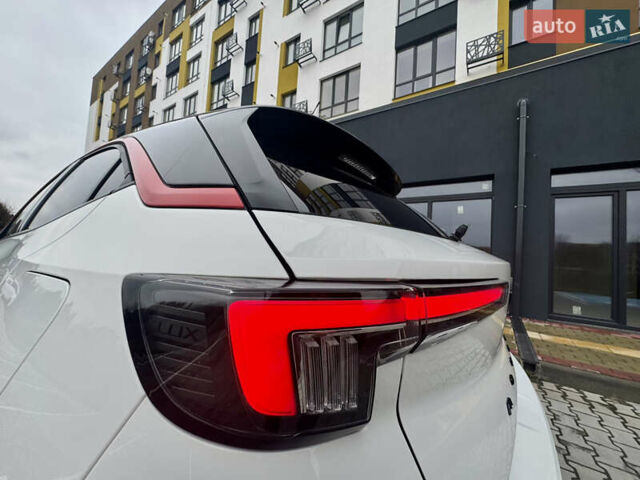 Белый Опель Mokka-e, объемом двигателя 0 л и пробегом 14 тыс. км за 18900 $, фото 8 на Automoto.ua