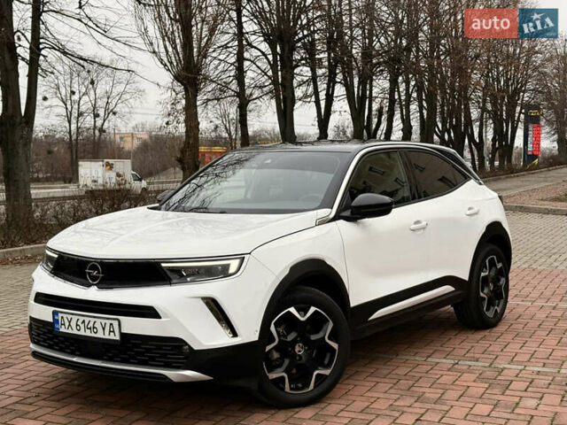 Белый Опель Mokka-e, объемом двигателя 0 л и пробегом 29 тыс. км за 16700 $, фото 2 на Automoto.ua