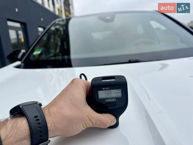 Белый Опель Mokka-e, объемом двигателя 0 л и пробегом 14 тыс. км за 18900 $, фото 57 на Automoto.ua