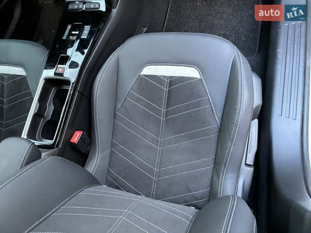 Белый Опель Mokka-e, объемом двигателя 0 л и пробегом 13 тыс. км за 19500 $, фото 15 на Automoto.ua