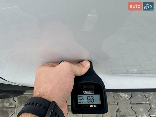 Белый Опель Mokka-e, объемом двигателя 0 л и пробегом 14 тыс. км за 18900 $, фото 79 на Automoto.ua