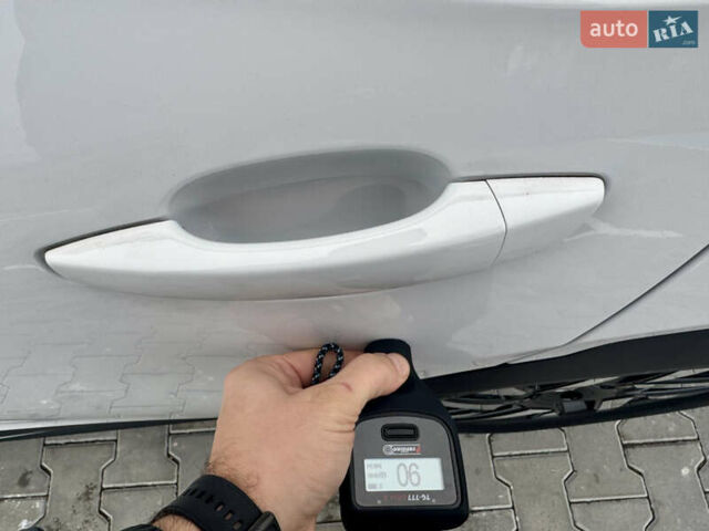 Белый Опель Mokka-e, объемом двигателя 0 л и пробегом 14 тыс. км за 18900 $, фото 76 на Automoto.ua