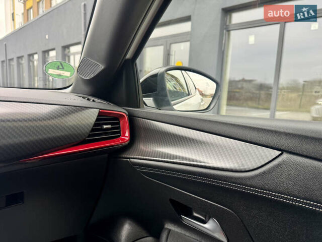 Белый Опель Mokka-e, объемом двигателя 0 л и пробегом 14 тыс. км за 18900 $, фото 46 на Automoto.ua