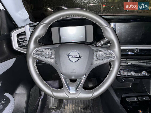 Білий Опель Mokka-e, об'ємом двигуна 0 л та пробігом 16 тис. км за 17900 $, фото 11 на Automoto.ua