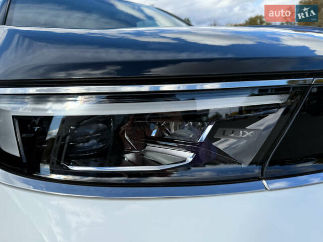 Білий Опель Mokka-e, об'ємом двигуна 0 л та пробігом 1 тис. км за 27315 $, фото 5 на Automoto.ua