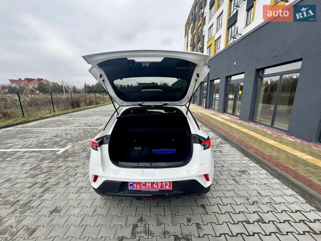 Белый Опель Mokka-e, объемом двигателя 0 л и пробегом 14 тыс. км за 18900 $, фото 14 на Automoto.ua