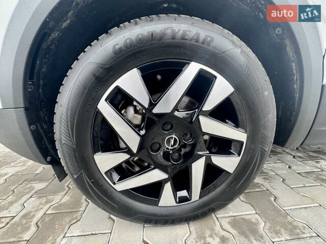 Белый Опель Mokka-e, объемом двигателя 0 л и пробегом 14 тыс. км за 18900 $, фото 12 на Automoto.ua