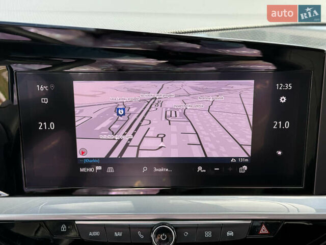 Білий Опель Mokka-e, об'ємом двигуна 0 л та пробігом 1 тис. км за 27315 $, фото 37 на Automoto.ua