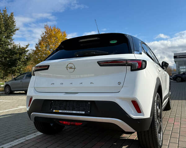 Білий Опель Mokka-e, об'ємом двигуна 0 л та пробігом 1 тис. км за 27315 $, фото 10 на Automoto.ua