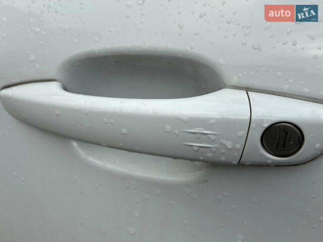 Білий Опель Mokka-e, об'ємом двигуна 0 л та пробігом 8 тис. км за 18500 $, фото 13 на Automoto.ua