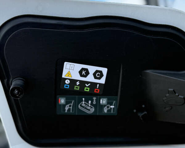 Білий Опель Mokka-e, об'ємом двигуна 0 л та пробігом 1 тис. км за 27315 $, фото 52 на Automoto.ua