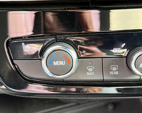 Білий Опель Mokka-e, об'ємом двигуна 0 л та пробігом 1 тис. км за 27315 $, фото 35 на Automoto.ua