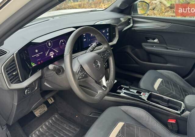 Белый Опель Mokka-e, объемом двигателя 0 л и пробегом 29 тыс. км за 18000 $, фото 13 на Automoto.ua