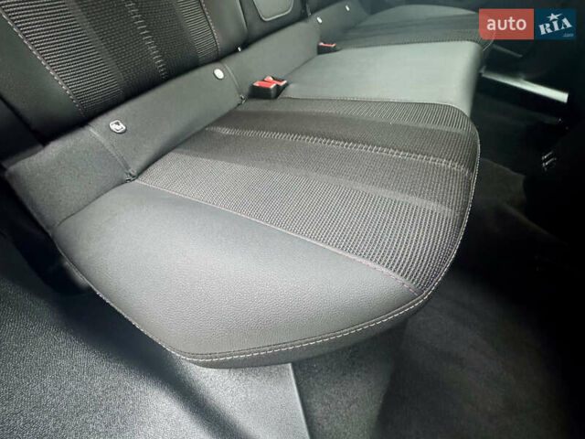 Белый Опель Mokka-e, объемом двигателя 0 л и пробегом 14 тыс. км за 18900 $, фото 35 на Automoto.ua