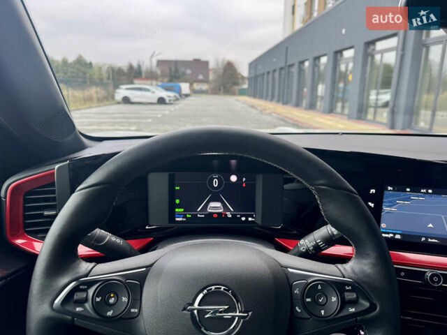 Белый Опель Mokka-e, объемом двигателя 0 л и пробегом 14 тыс. км за 18900 $, фото 43 на Automoto.ua