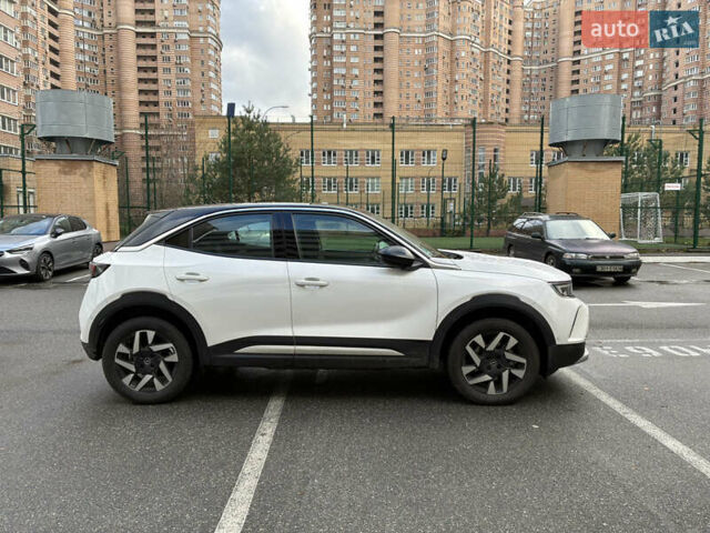 Білий Опель Mokka-e, об'ємом двигуна 0 л та пробігом 8 тис. км за 18500 $, фото 4 на Automoto.ua