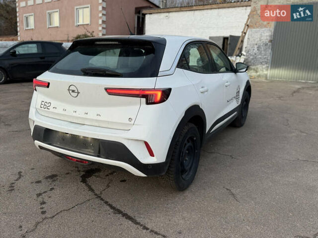 Білий Опель Mokka-e, об'ємом двигуна 0 л та пробігом 17 тис. км за 13600 $, фото 3 на Automoto.ua