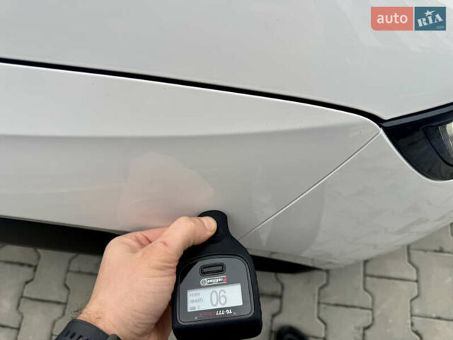 Белый Опель Mokka-e, объемом двигателя 0 л и пробегом 14 тыс. км за 18900 $, фото 59 на Automoto.ua