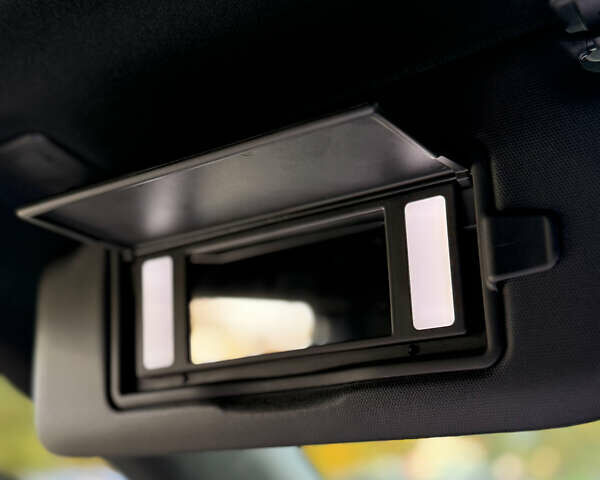 Білий Опель Mokka-e, об'ємом двигуна 0 л та пробігом 1 тис. км за 27315 $, фото 34 на Automoto.ua