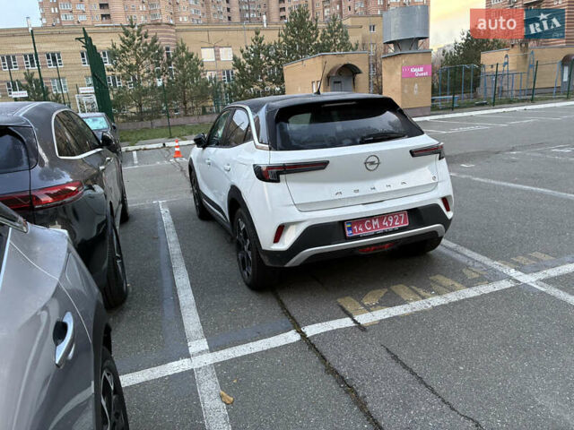Белый Опель Mokka-e, объемом двигателя 0 л и пробегом 13 тыс. км за 19500 $, фото 6 на Automoto.ua