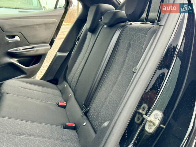 Черный Опель Mokka-e, объемом двигателя 0 л и пробегом 83 тыс. км за 15500 $, фото 68 на Automoto.ua