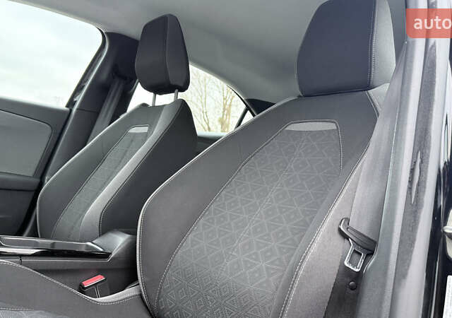 Черный Опель Mokka-e, объемом двигателя 0 л и пробегом 184 тыс. км за 14750 $, фото 16 на Automoto.ua