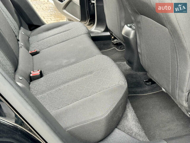 Черный Опель Mokka-e, объемом двигателя 0 л и пробегом 83 тыс. км за 15500 $, фото 64 на Automoto.ua