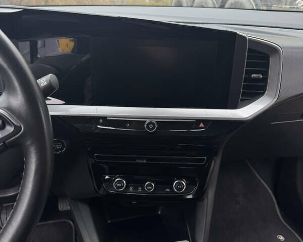 Черный Опель Mokka-e, объемом двигателя 0 л и пробегом 83 тыс. км за 15500 $, фото 55 на Automoto.ua