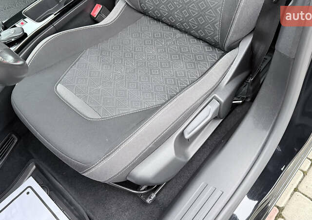 Черный Опель Mokka-e, объемом двигателя 0 л и пробегом 184 тыс. км за 14750 $, фото 15 на Automoto.ua