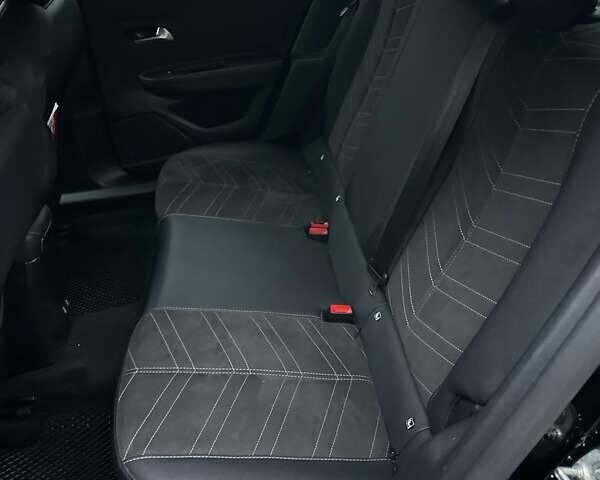 Черный Опель Mokka-e, объемом двигателя 0 л и пробегом 61 тыс. км за 17500 $, фото 16 на Automoto.ua