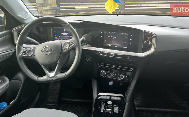 Чорний Опель Mokka-e, об'ємом двигуна 0 л та пробігом 39 тис. км за 17500 $, фото 5 на Automoto.ua