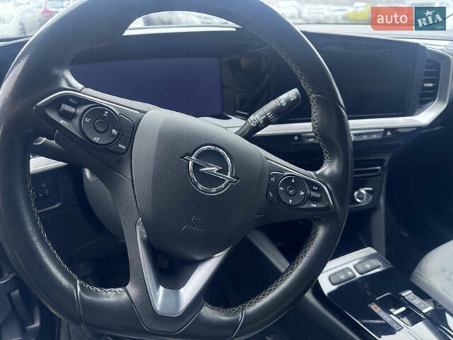 Чорний Опель Mokka-e, об'ємом двигуна 0 л та пробігом 84 тис. км за 18200 $, фото 3 на Automoto.ua