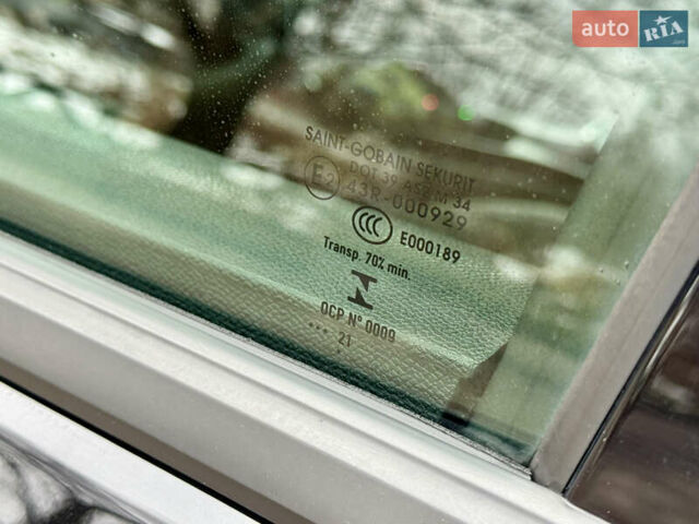 Черный Опель Mokka-e, объемом двигателя 0 л и пробегом 83 тыс. км за 15500 $, фото 28 на Automoto.ua