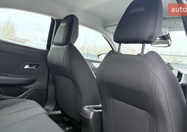 Черный Опель Mokka-e, объемом двигателя 0 л и пробегом 184 тыс. км за 14750 $, фото 30 на Automoto.ua