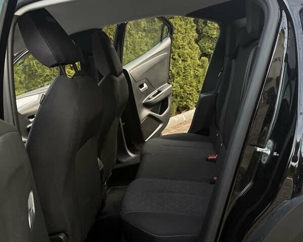 Черный Опель Mokka-e, объемом двигателя 0 л и пробегом 83 тыс. км за 15900 $, фото 40 на Automoto.ua