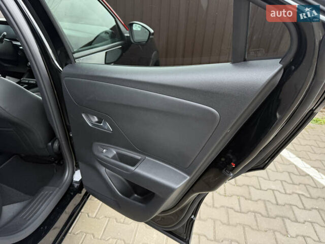 Черный Опель Mokka-e, объемом двигателя 0 л и пробегом 37 тыс. км за 17250 $, фото 37 на Automoto.ua