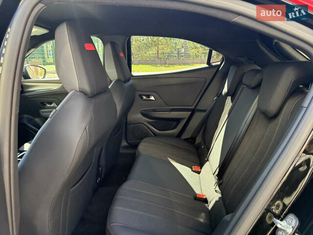 Черный Опель Mokka-e, объемом двигателя 0 л и пробегом 26 тыс. км за 19500 $, фото 35 на Automoto.ua
