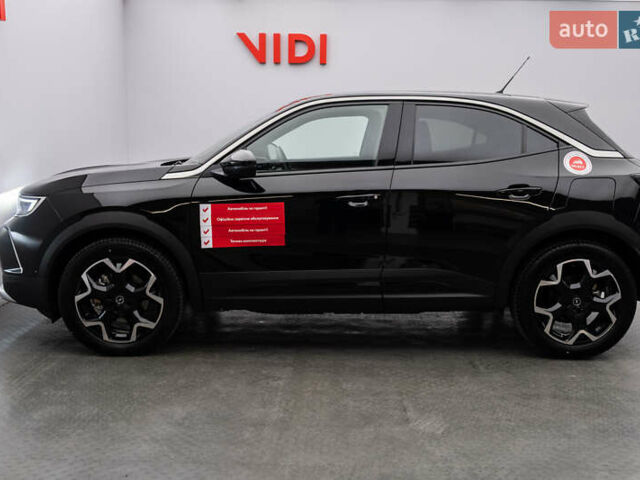 Черный Опель Mokka-e, объемом двигателя 0 л и пробегом 8 тыс. км за 25909 $, фото 2 на Automoto.ua