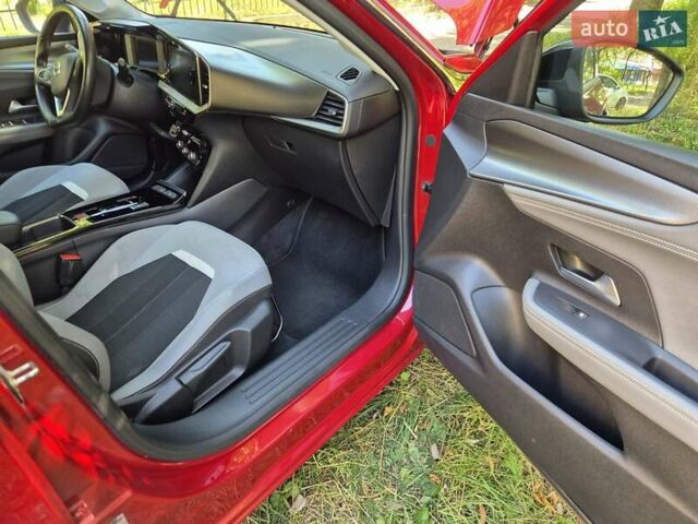 Красный Опель Mokka-e, объемом двигателя 0 л и пробегом 28 тыс. км за 15900 $, фото 30 на Automoto.ua