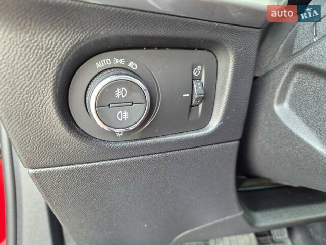 Красный Опель Mokka-e, объемом двигателя 0 л и пробегом 28 тыс. км за 15900 $, фото 32 на Automoto.ua
