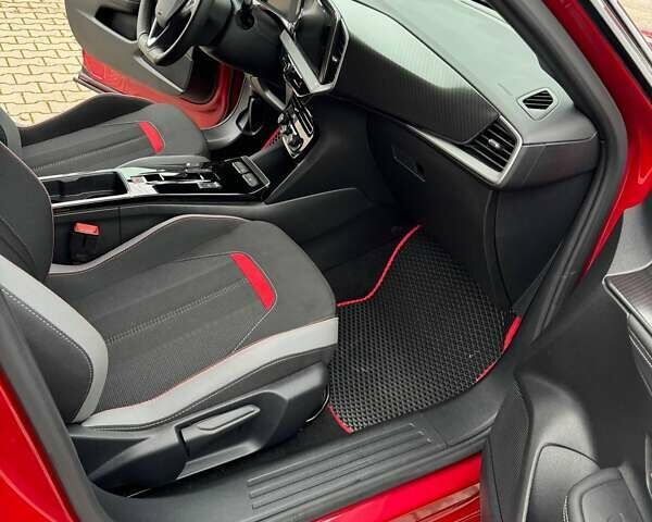 Красный Опель Mokka-e, объемом двигателя 0 л и пробегом 36 тыс. км за 20219 $, фото 15 на Automoto.ua