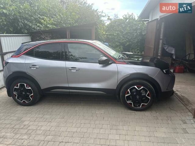 Серый Опель Mokka-e, объемом двигателя 0 л и пробегом 44 тыс. км за 16500 $, фото 9 на Automoto.ua