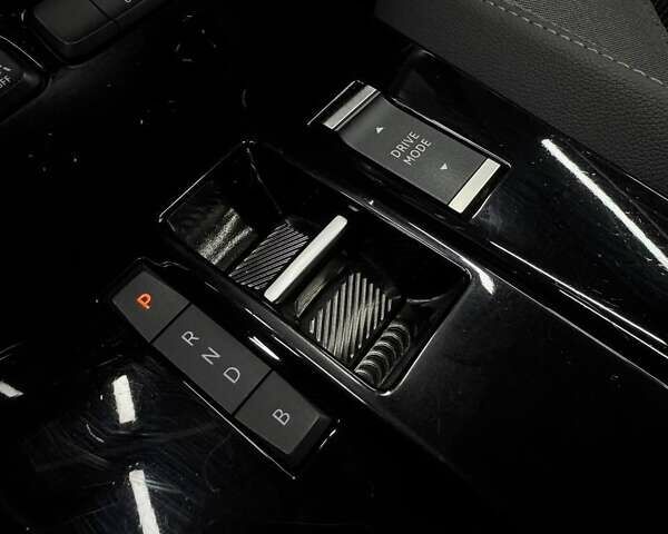 Серый Опель Mokka-e, объемом двигателя 0 л и пробегом 72 тыс. км за 16800 $, фото 34 на Automoto.ua