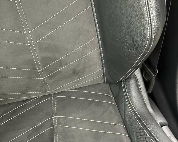 Серый Опель Mokka-e, объемом двигателя 0 л и пробегом 39 тыс. км за 18500 $, фото 95 на Automoto.ua