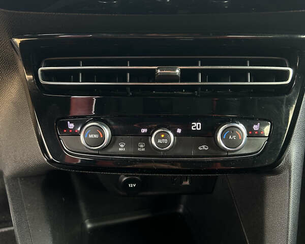 Сірий Опель Mokka-e, об'ємом двигуна 0 л та пробігом 69 тис. км за 16900 $, фото 35 на Automoto.ua