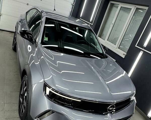 Серый Опель Mokka-e, объемом двигателя 0 л и пробегом 72 тыс. км за 16800 $, фото 5 на Automoto.ua