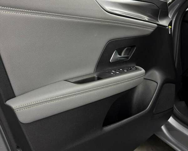 Серый Опель Mokka-e, объемом двигателя 0 л и пробегом 72 тыс. км за 16800 $, фото 22 на Automoto.ua